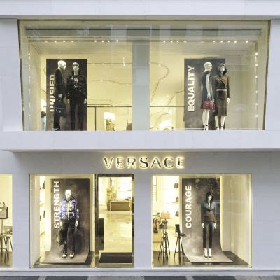 versace frankfurt goethestraße|Versace Frankfurt Göethestrasse .